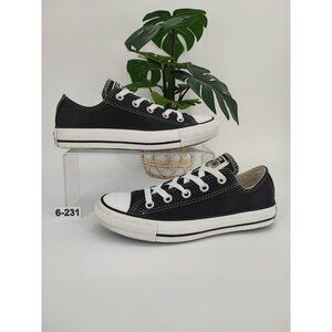 Converse Women's Chuck Low Black Canvas Sneakers Size 6 US